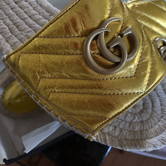 Brand new Gucci Espadrilles Gold in box - Picture 1 of 11